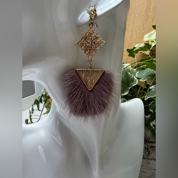 Flirty Dusty Pink Dangle Earrings - Elegant Pink Feather Dangle Earrings - Picture 6 of 16